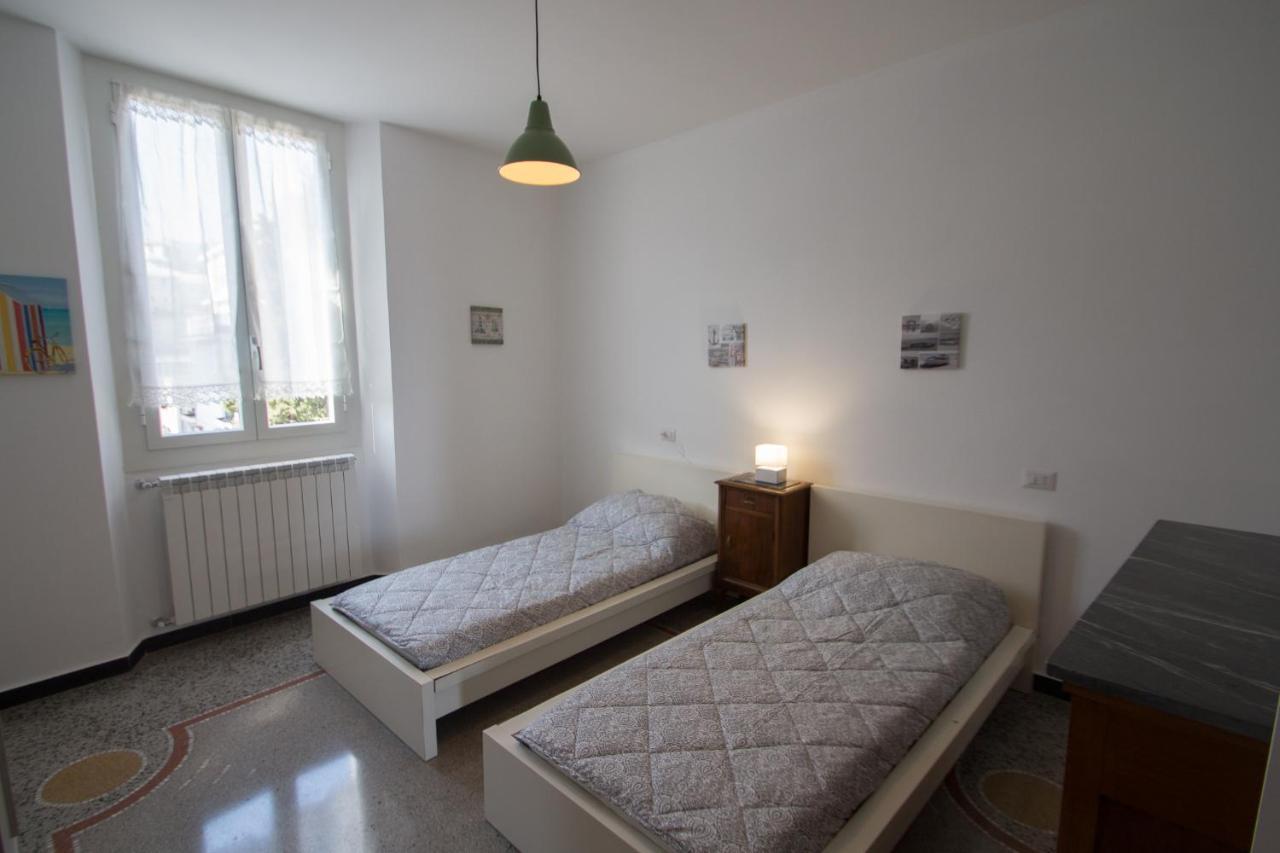 Appartamento Di 5 Locali,8 Posti Letto Vista Mare Varazze Exterior photo